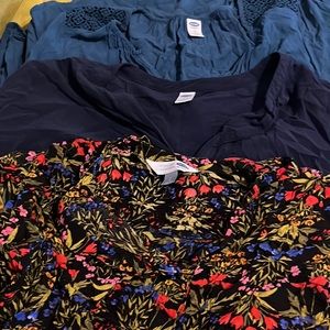 3 bundled old navy LG dress shirts